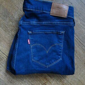 Levi's